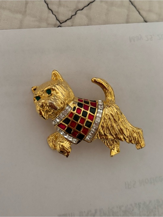 Accessories - 2 vintage Scottish Terrier Broch’s